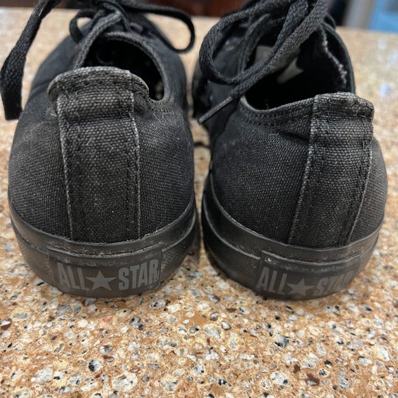 Black Converse, Size 8 - Picture 3 of 5
